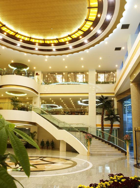 Отель Jinling Jingyuan Plaza Нанкин Экстерьер фото